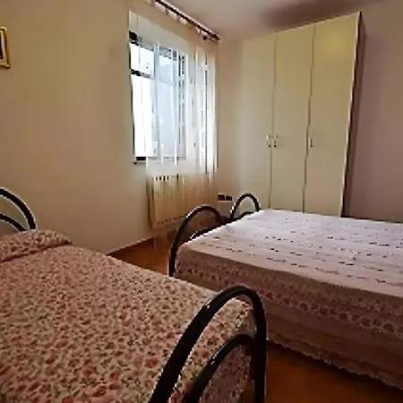 Via Gorizia 8 * Cecina (Livorno)