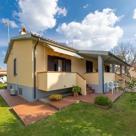 Vakantiehuis Via Gorizia 8 Cecina (Livorno)